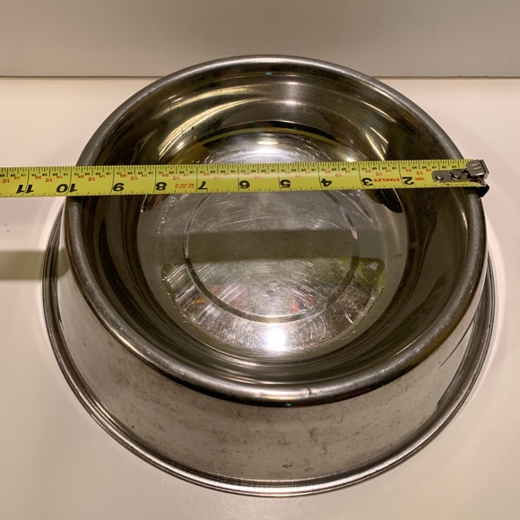 METAL DOG BOWL. - Picture 7 of 7